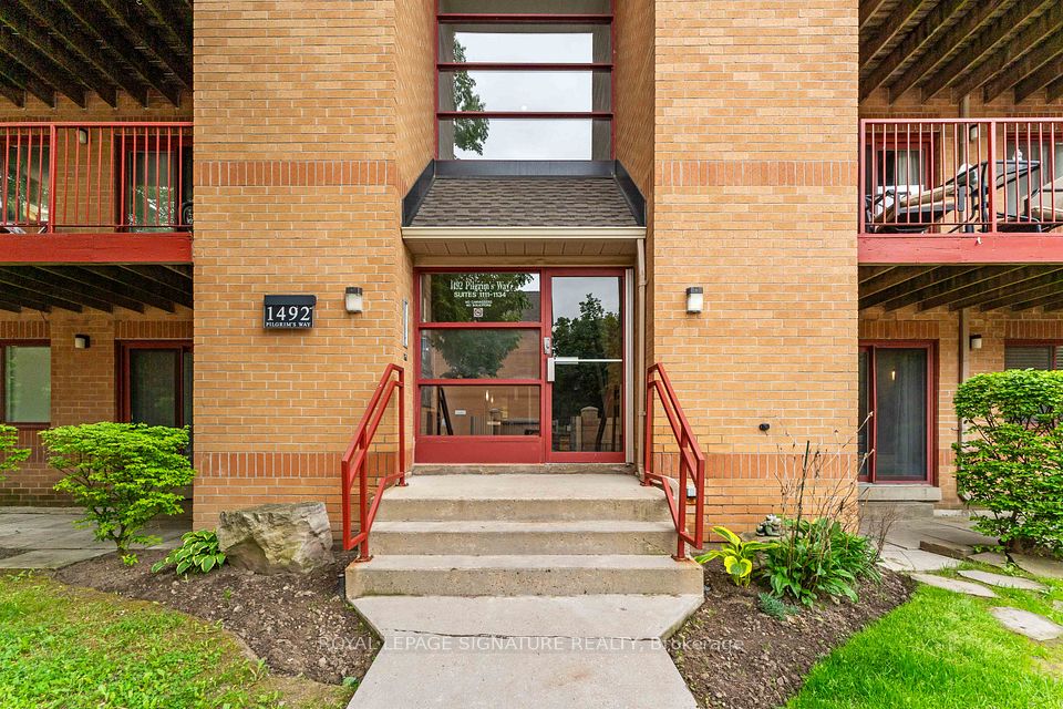 #1112 - 1492 Pilgrams Way, Oakville, ON L6M 3G8