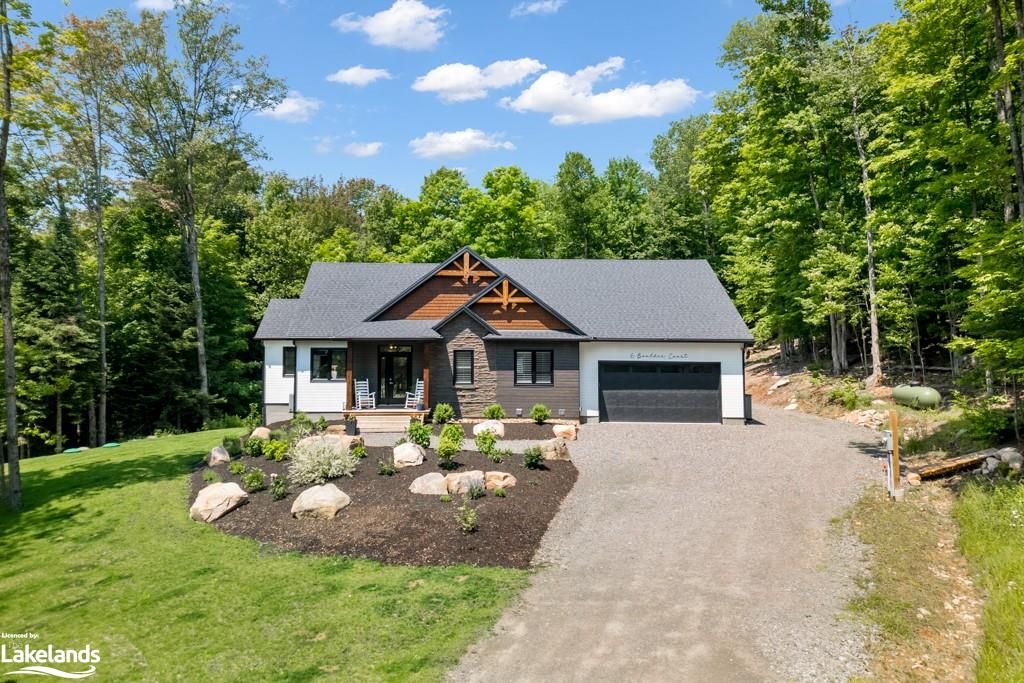 6 BOULDER Court Huntsville Ontario P1H 2N5