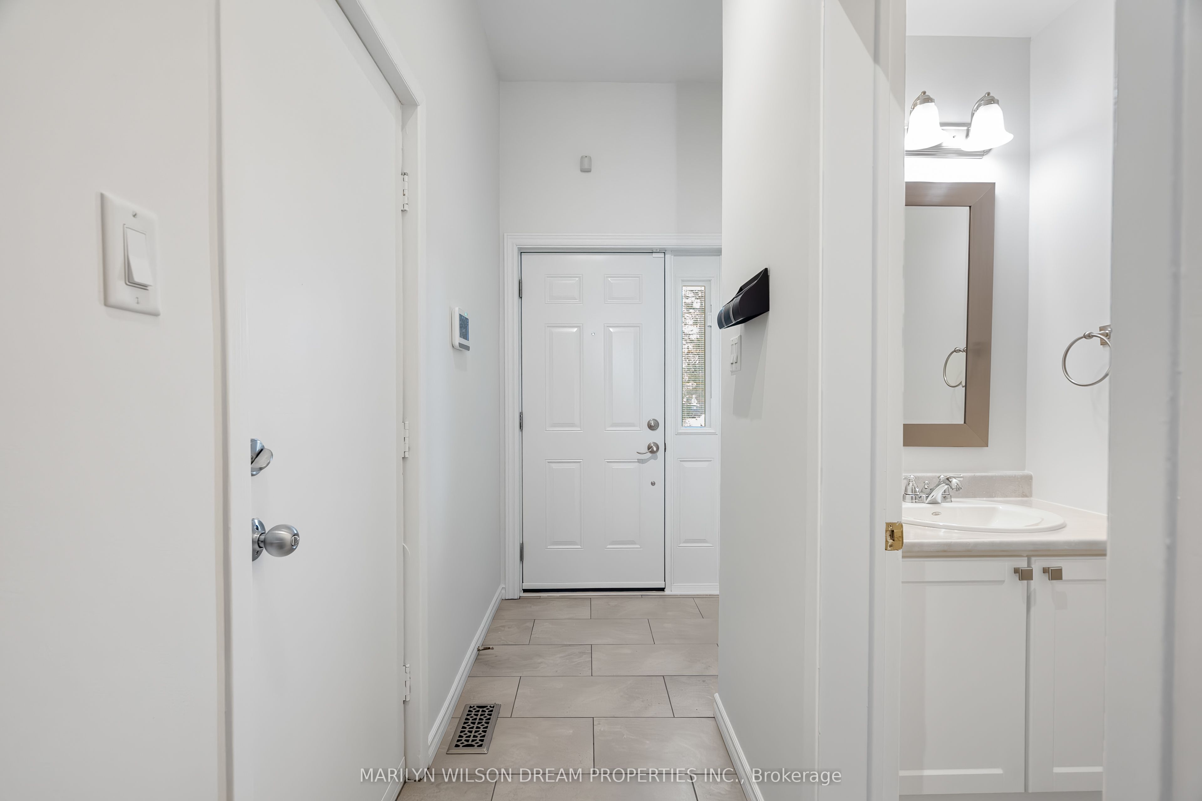 118 Halley Street, Barrhaven, ON K2J 3R9