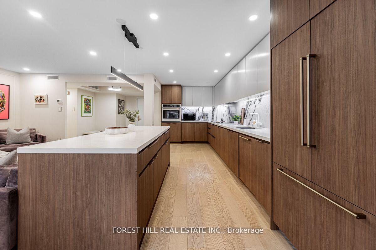 3 Bedrooms Condo at 900 Yonge, Toronto For sale