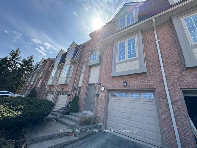 3 Bedrooms Condo at 3140 Fifth,  Mississauga For sale