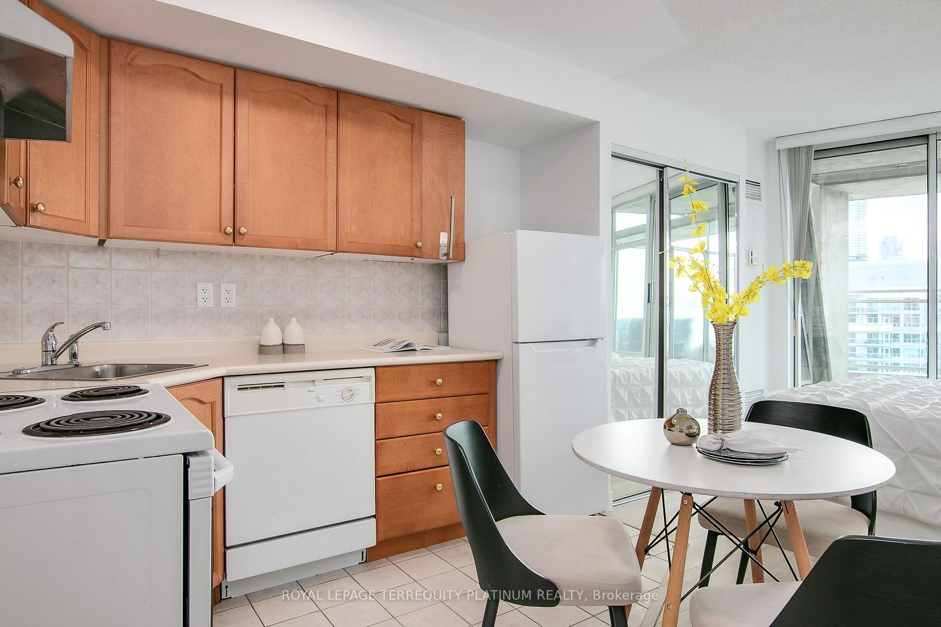 Condo at 650 Queens, Toronto For sale