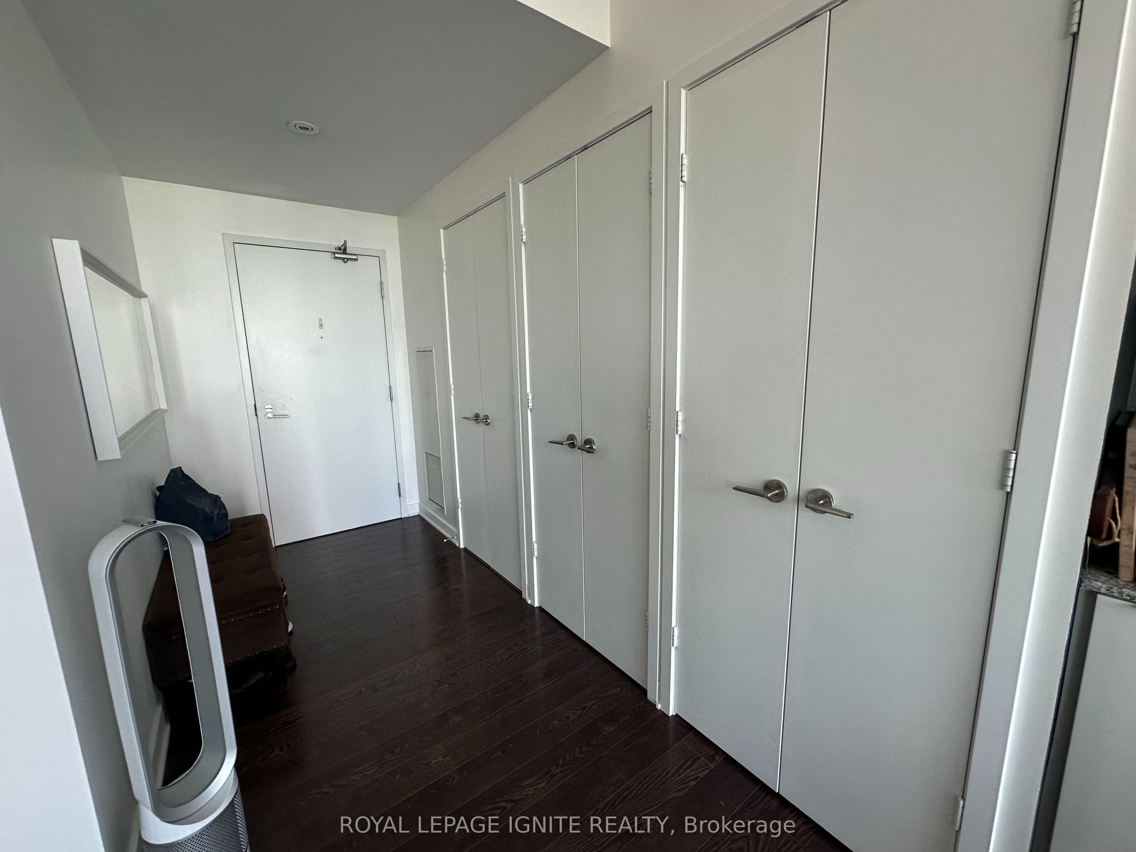 110 Charles Street E, #1809