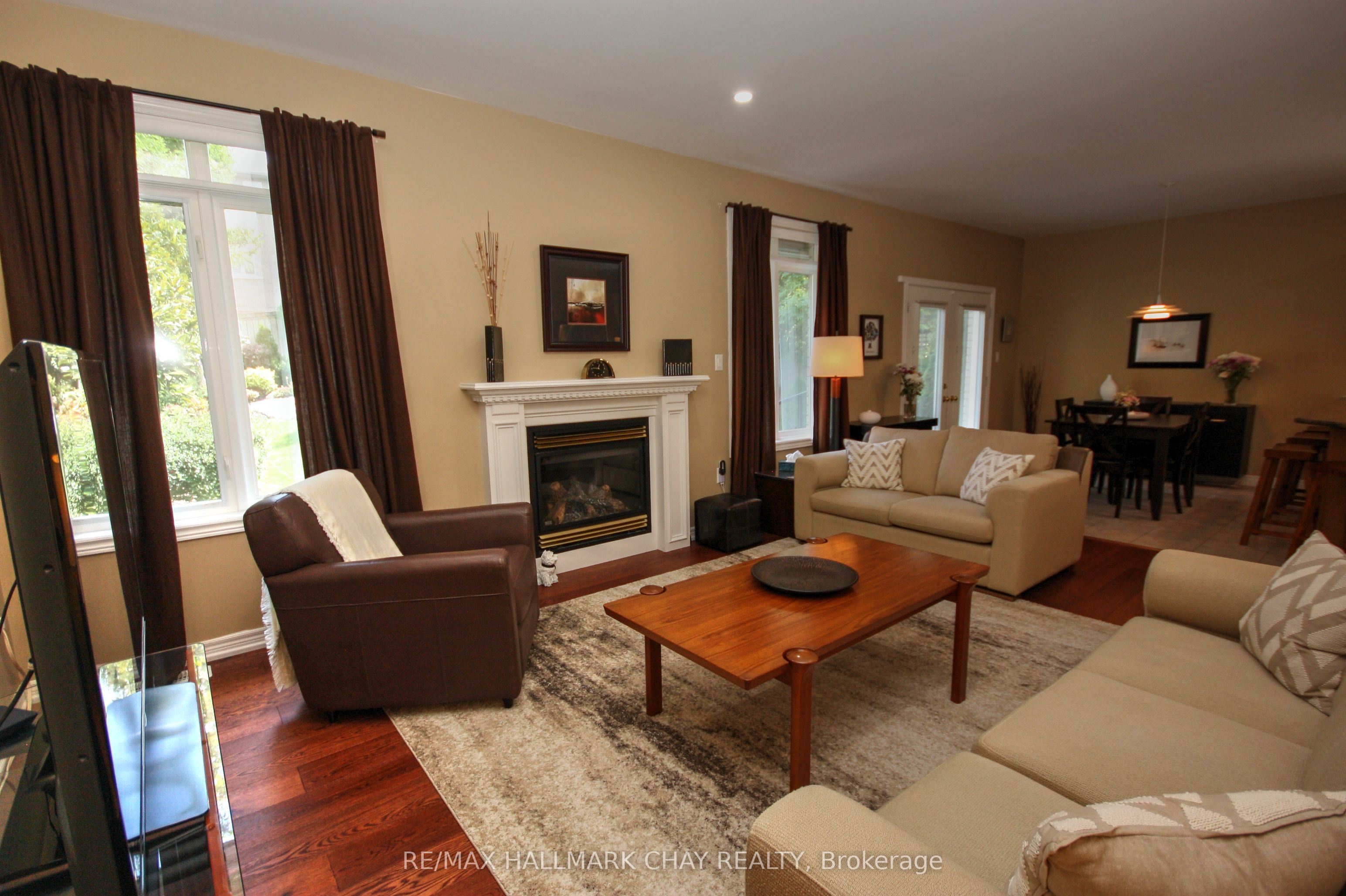 71 Cumming Drive, Barrie, ON L4N 0C6