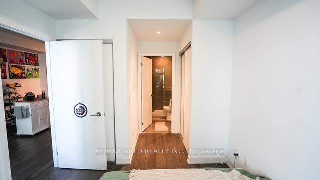 3 Bedrooms Condo at 1928 Lakeshore, Toronto For sale