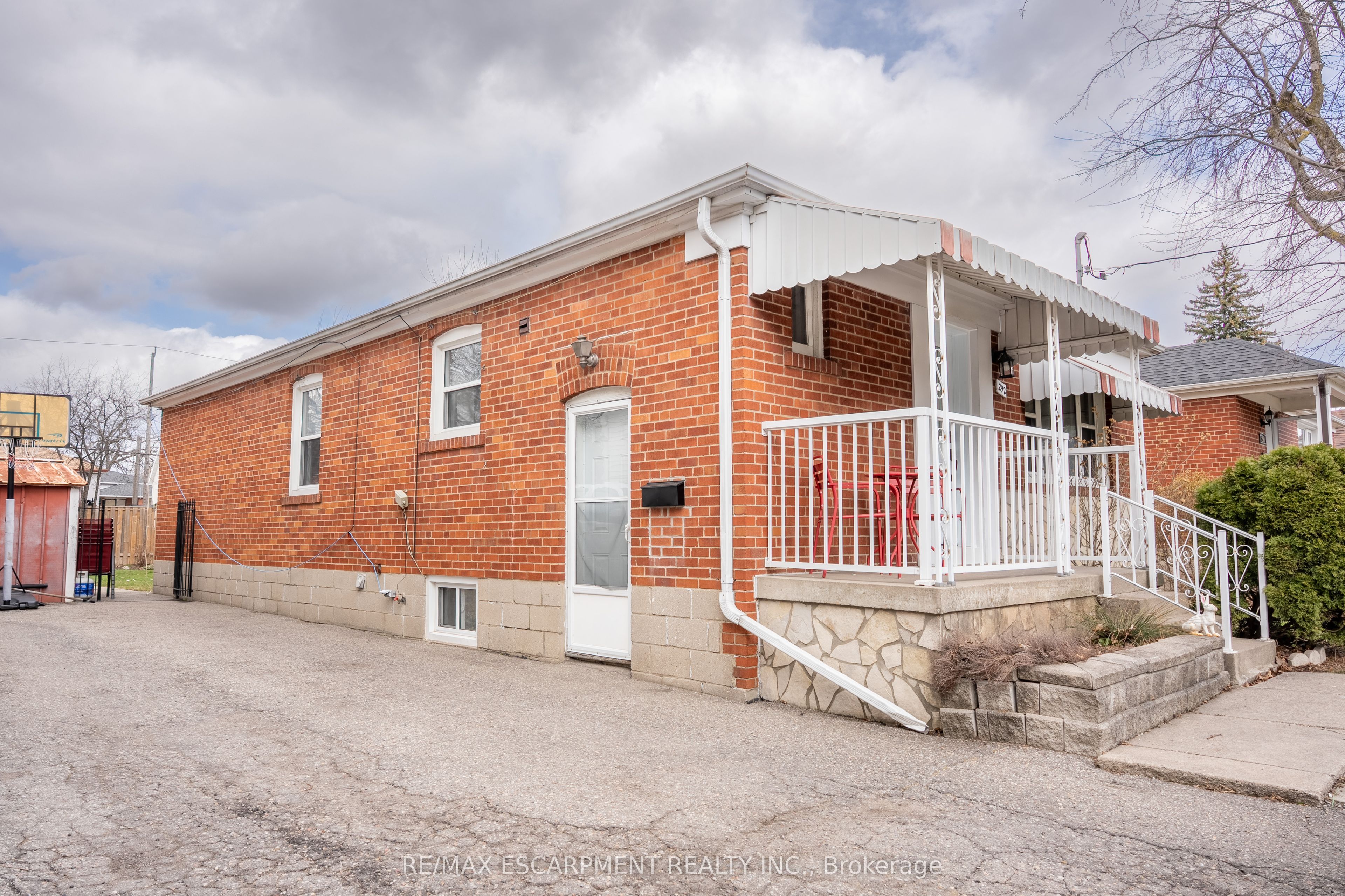 292 Bogert Avenue, #Main