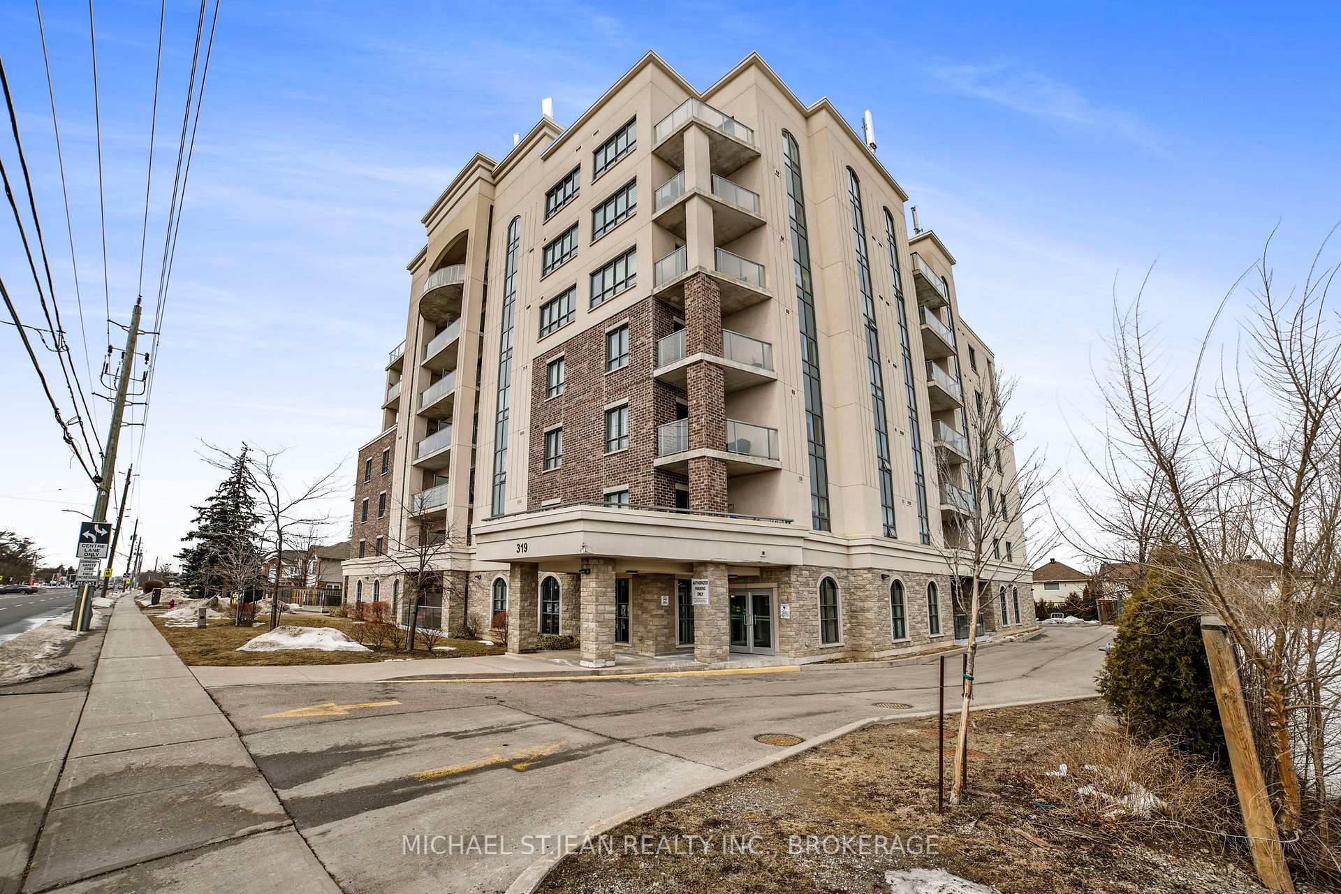 2 Bedrooms Condo at 319 Highway 8,  Hamilton For sale