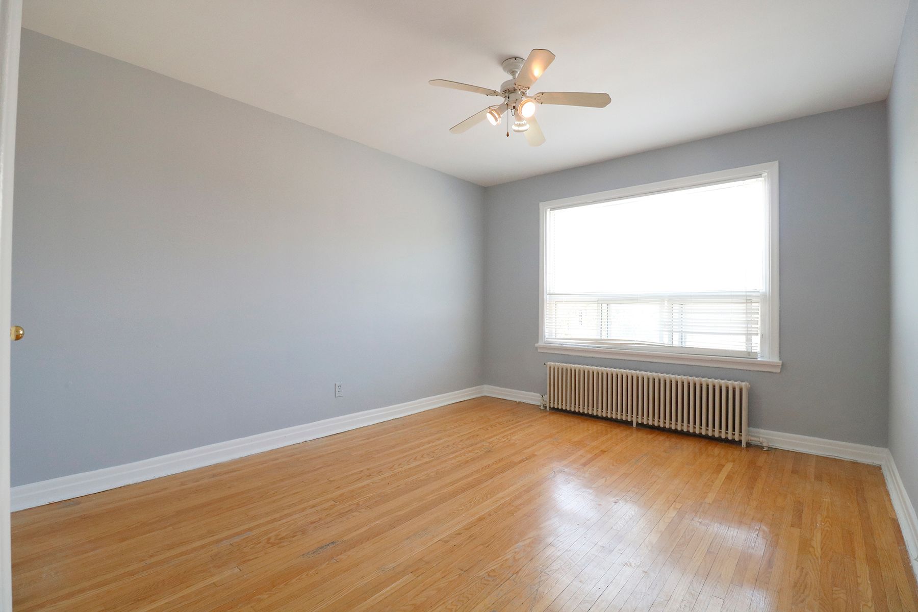 2434 Keele Street 10