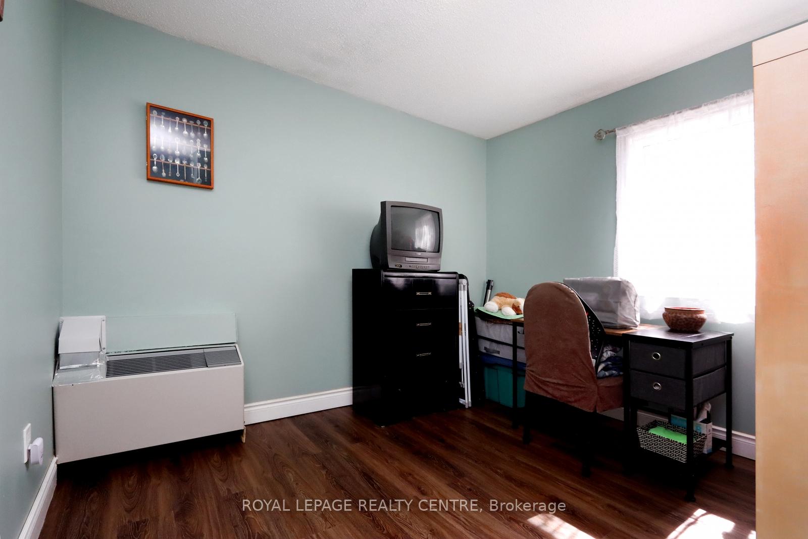 3 Bedrooms Condo at 2866 Battleford, Mississauga For sale