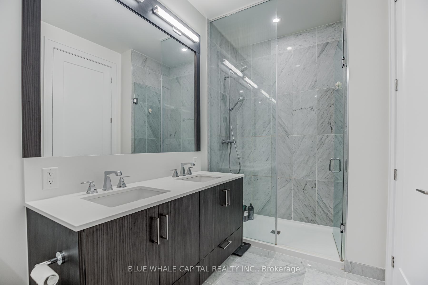 3 Bedrooms Condo at 25 Adra Grado,  Toronto For sale