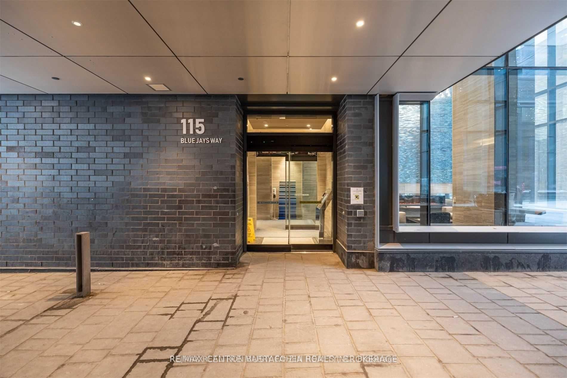 3 Bedrooms Condo at 115 Blue Jays, Toronto For sale