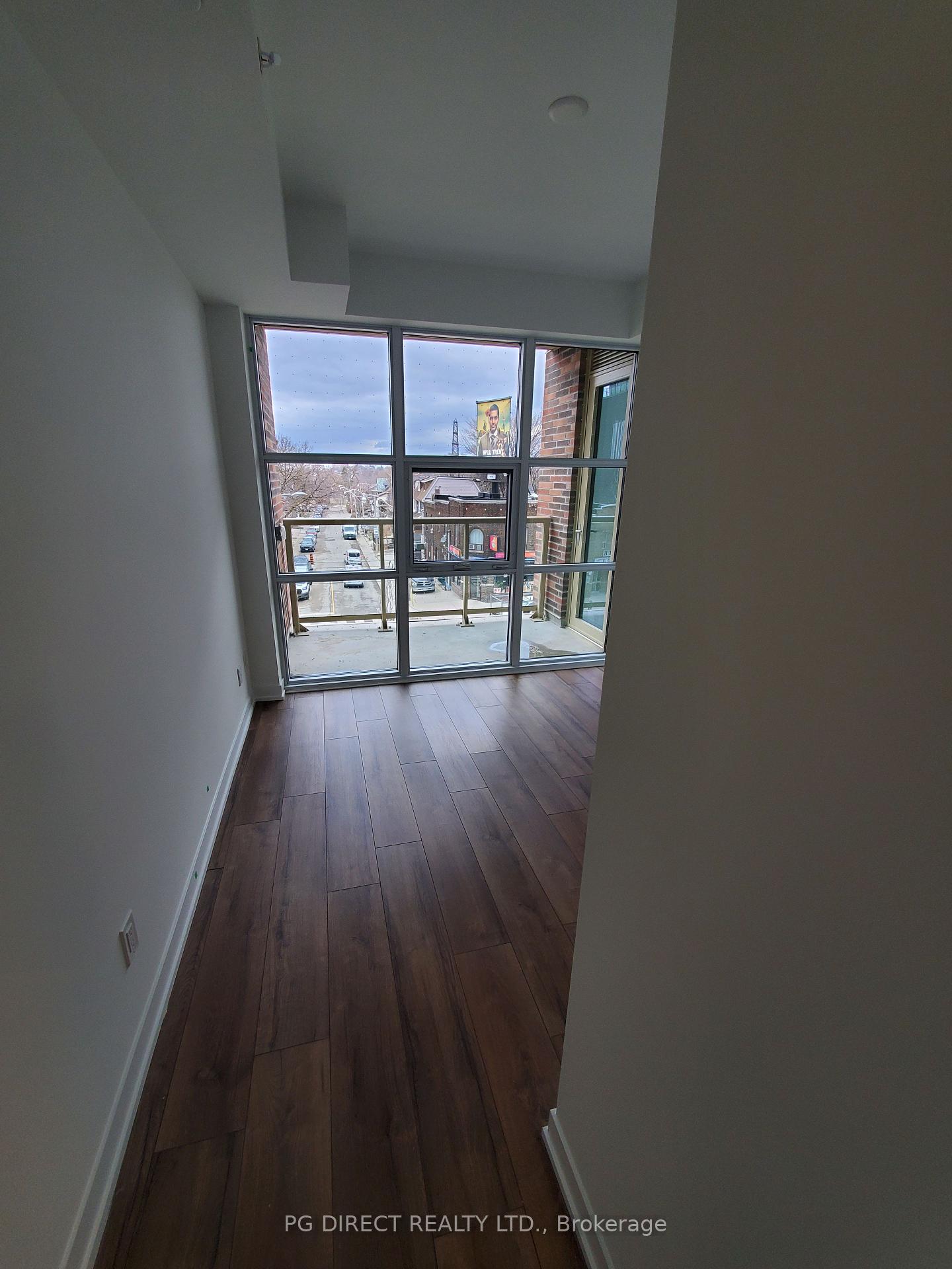 2 Bedrooms Condo at 1787 St.Clair,  Toronto For sale