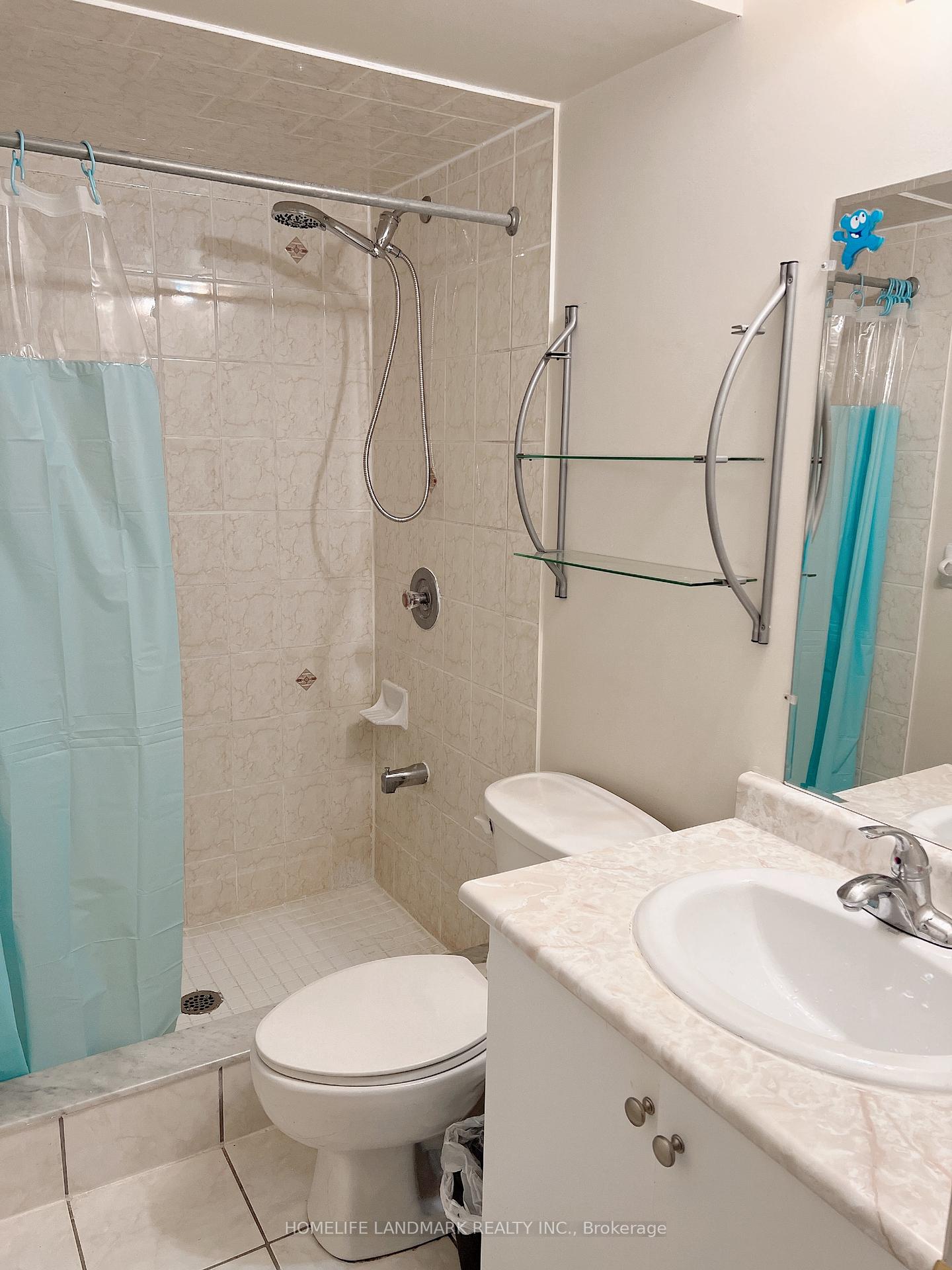 3 Bedrooms Condo at 3020 Cedarglen, Mississauga For sale