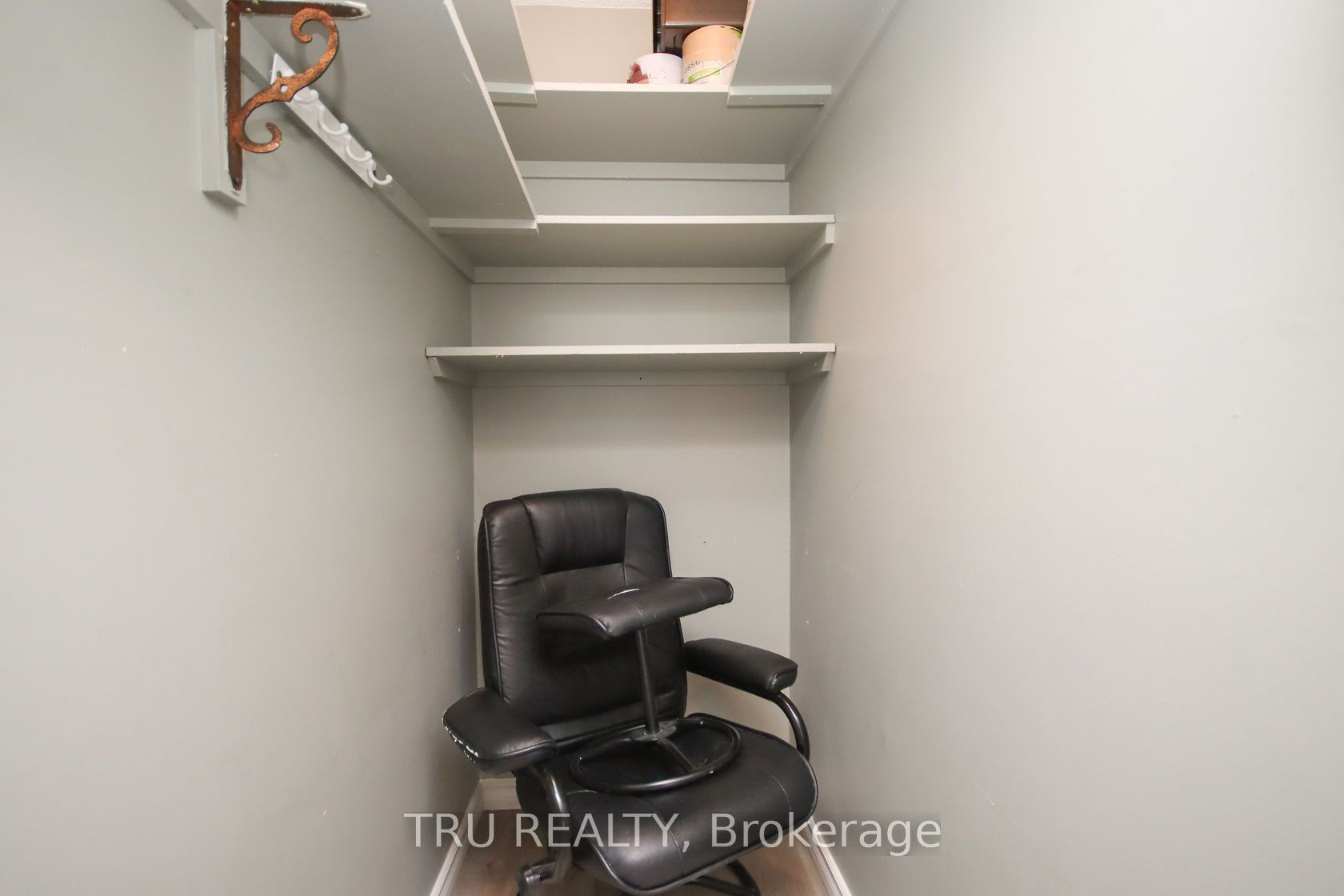 1081 AMBLESIDE Drive, #1604