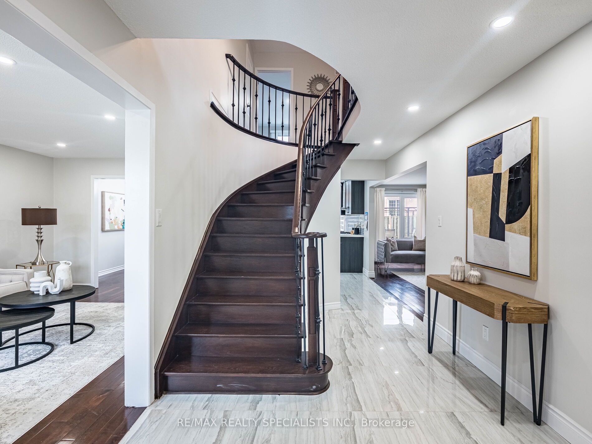 5 Brookview Road