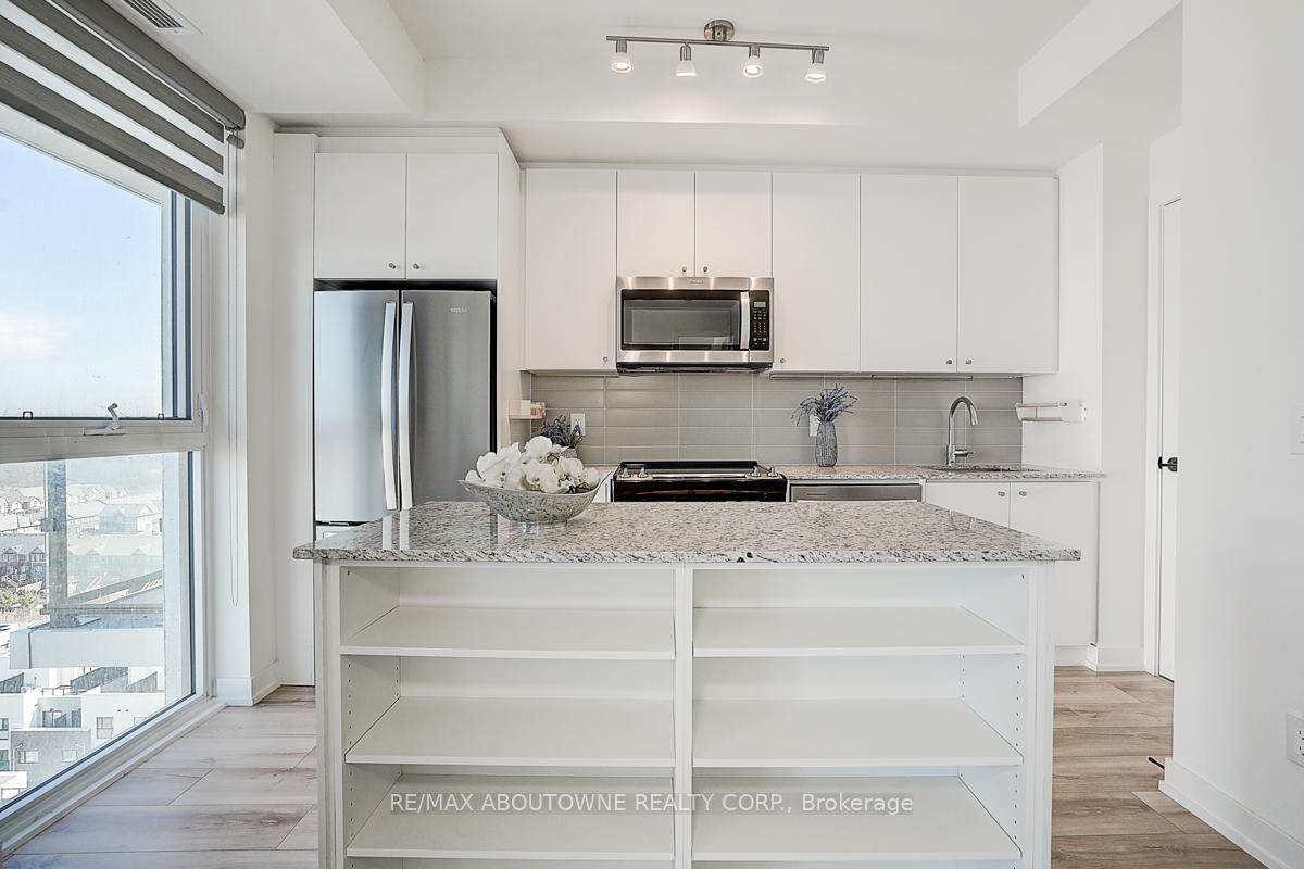1 Bedroom Condo at 335 Wheat Boom,  Oakville For sale