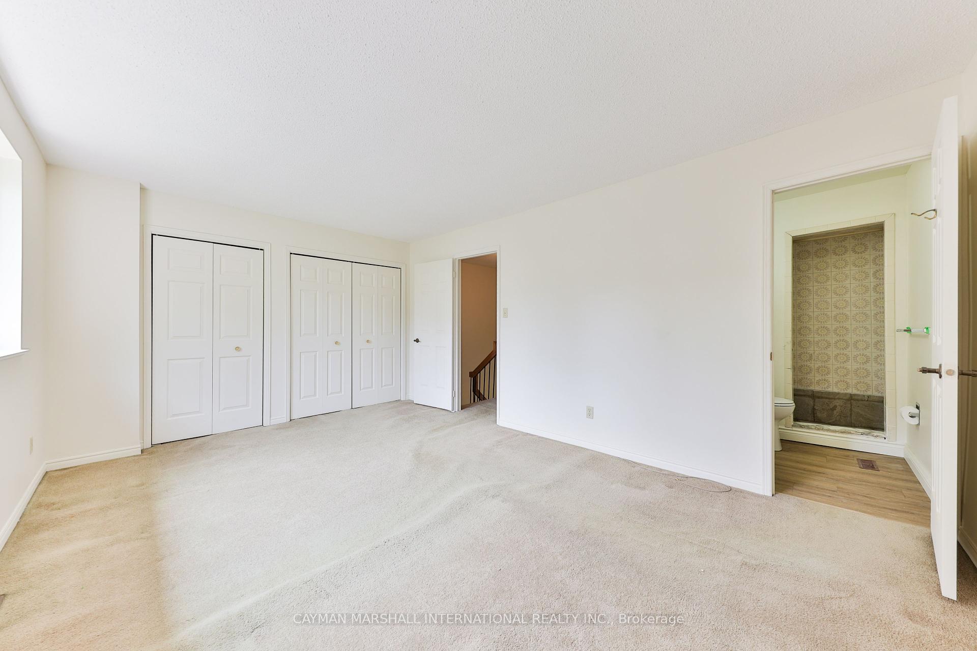 3 Bedrooms Condo at 1160 Walden, Mississauga For sale