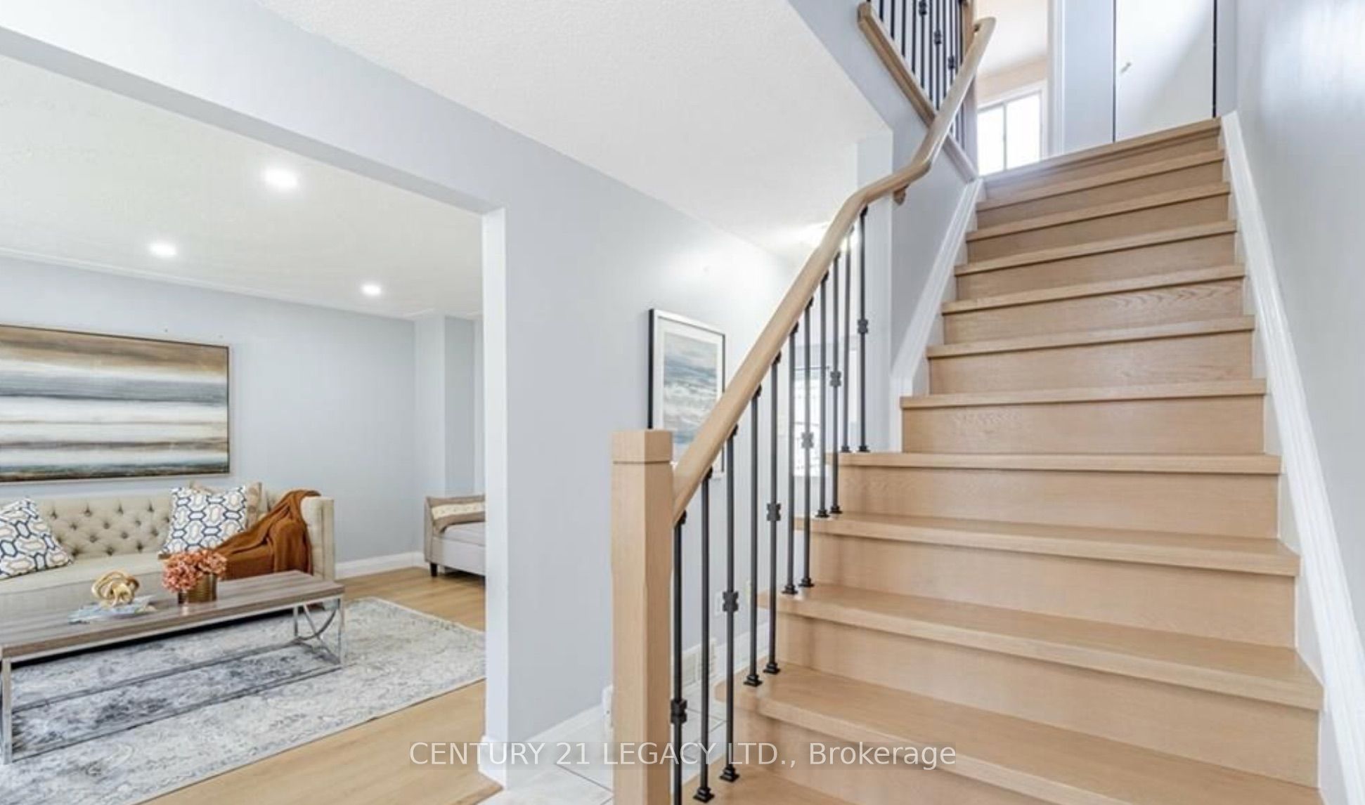 322 Benesfort Crescent