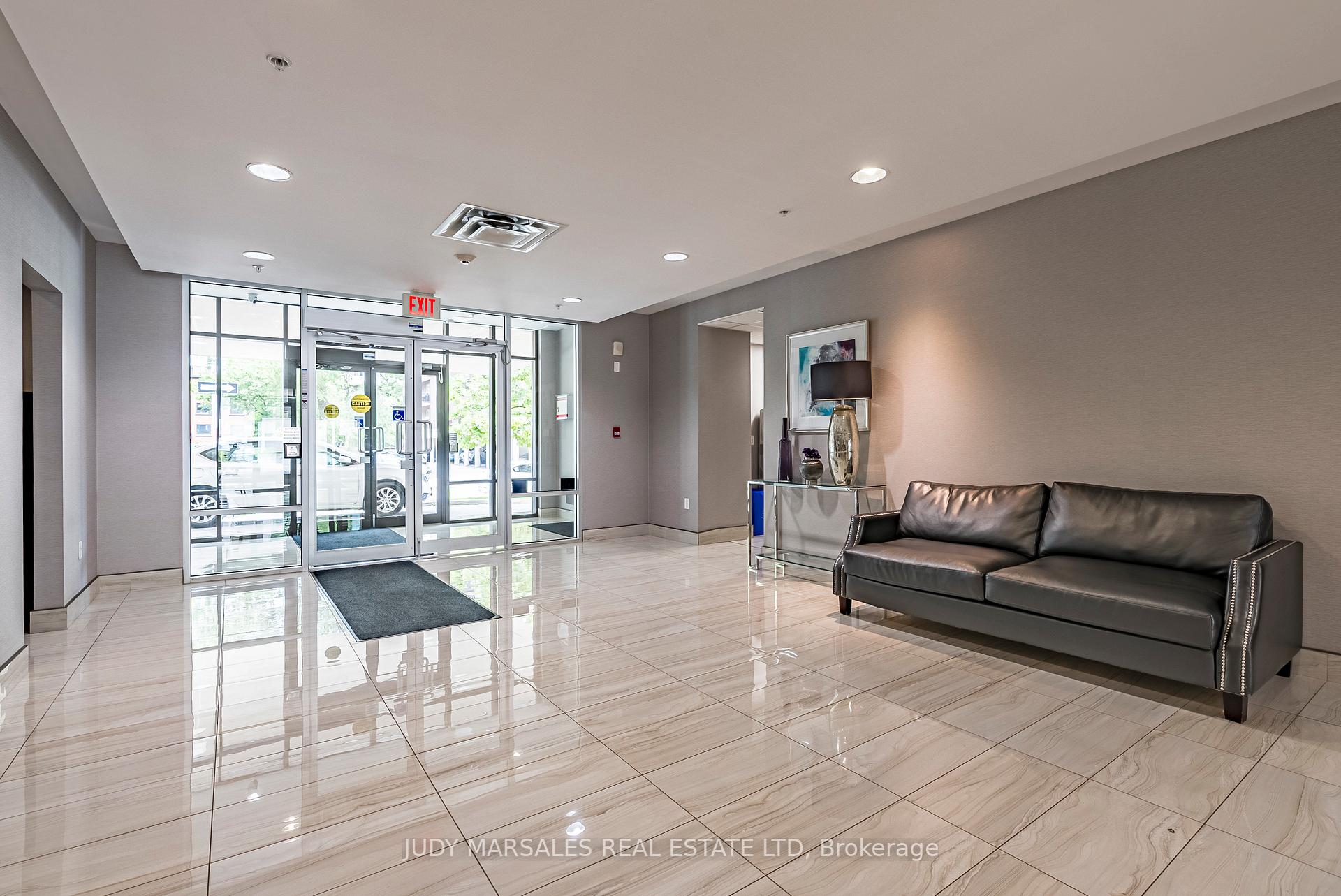 1 Bedroom Condo at 85 Robinson, Hamilton For sale