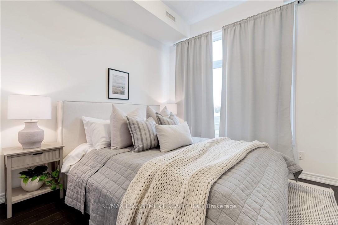 1 Bedroom Condo at 457 Plains, Burlington For sale