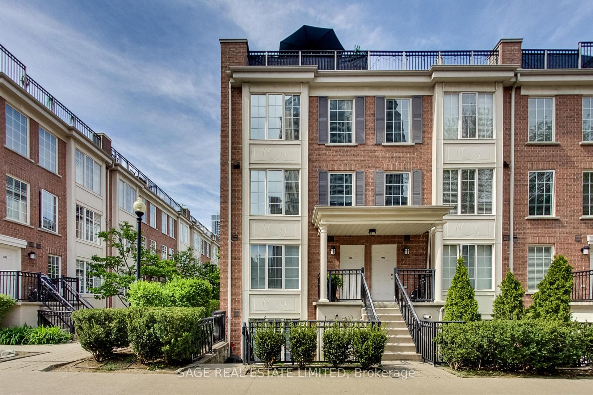3 Bedrooms Condo at 5 Everson, Toronto For sale
