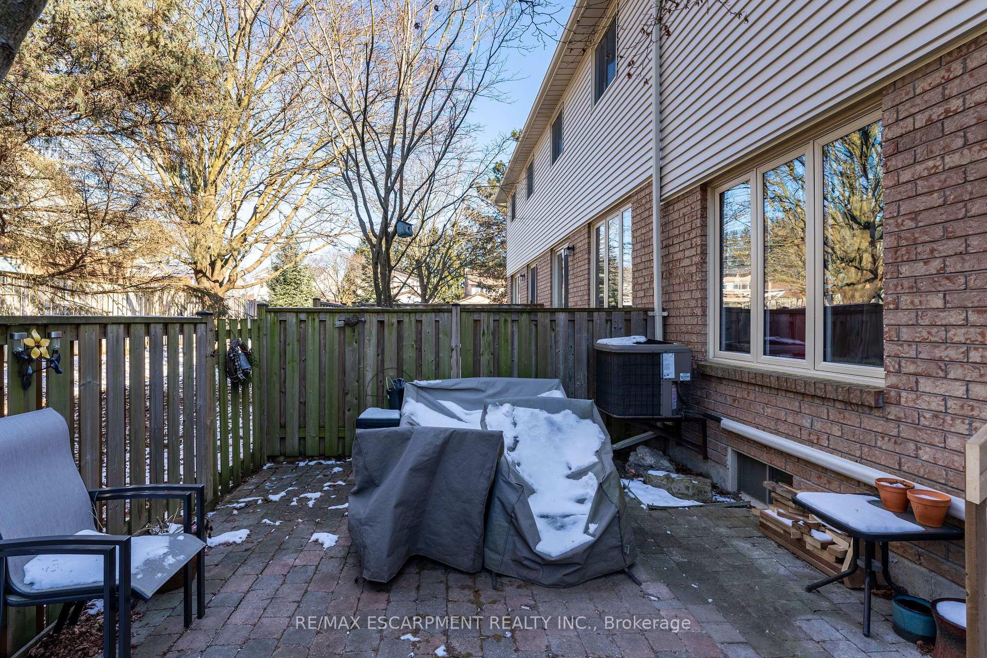 3 Bedrooms Condo at 79 Braeheid,  Hamilton For sale
