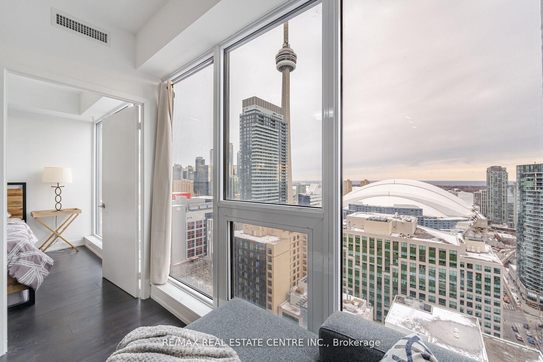 2 Bedrooms Condo at 55 Mercer,  Toronto For sale