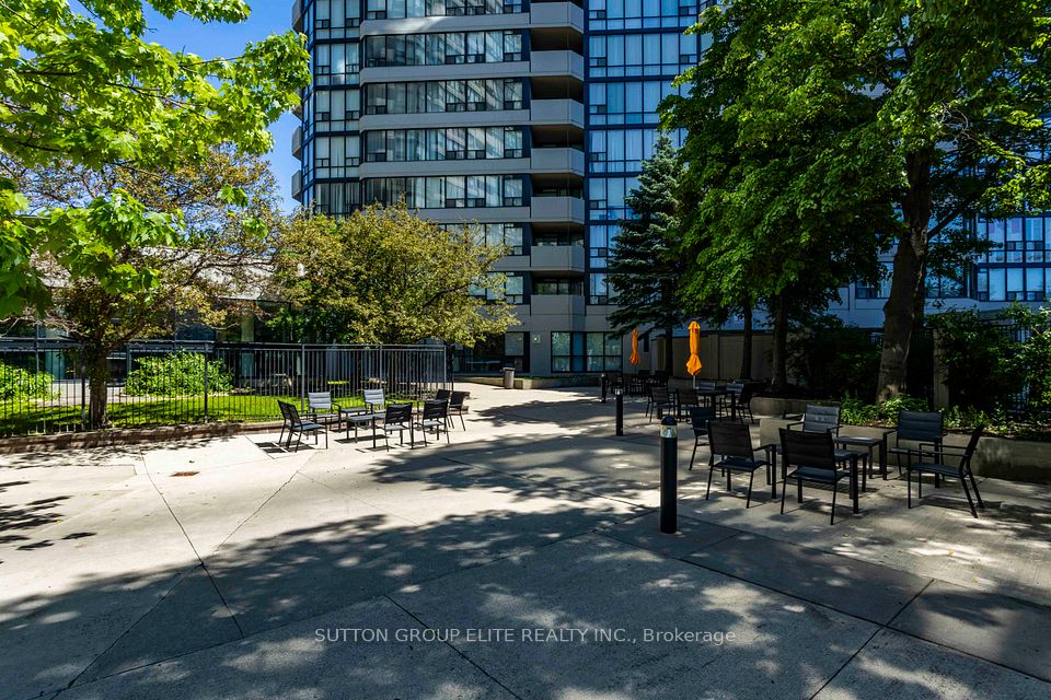 330 Rathburn