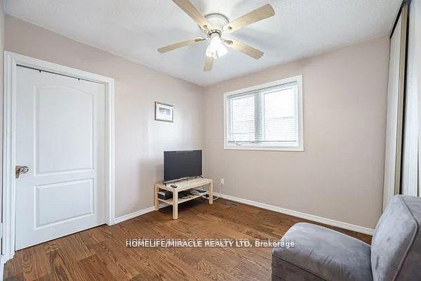 4 Bedrooms Condo at 7080 Copenhagen, Mississauga For sale