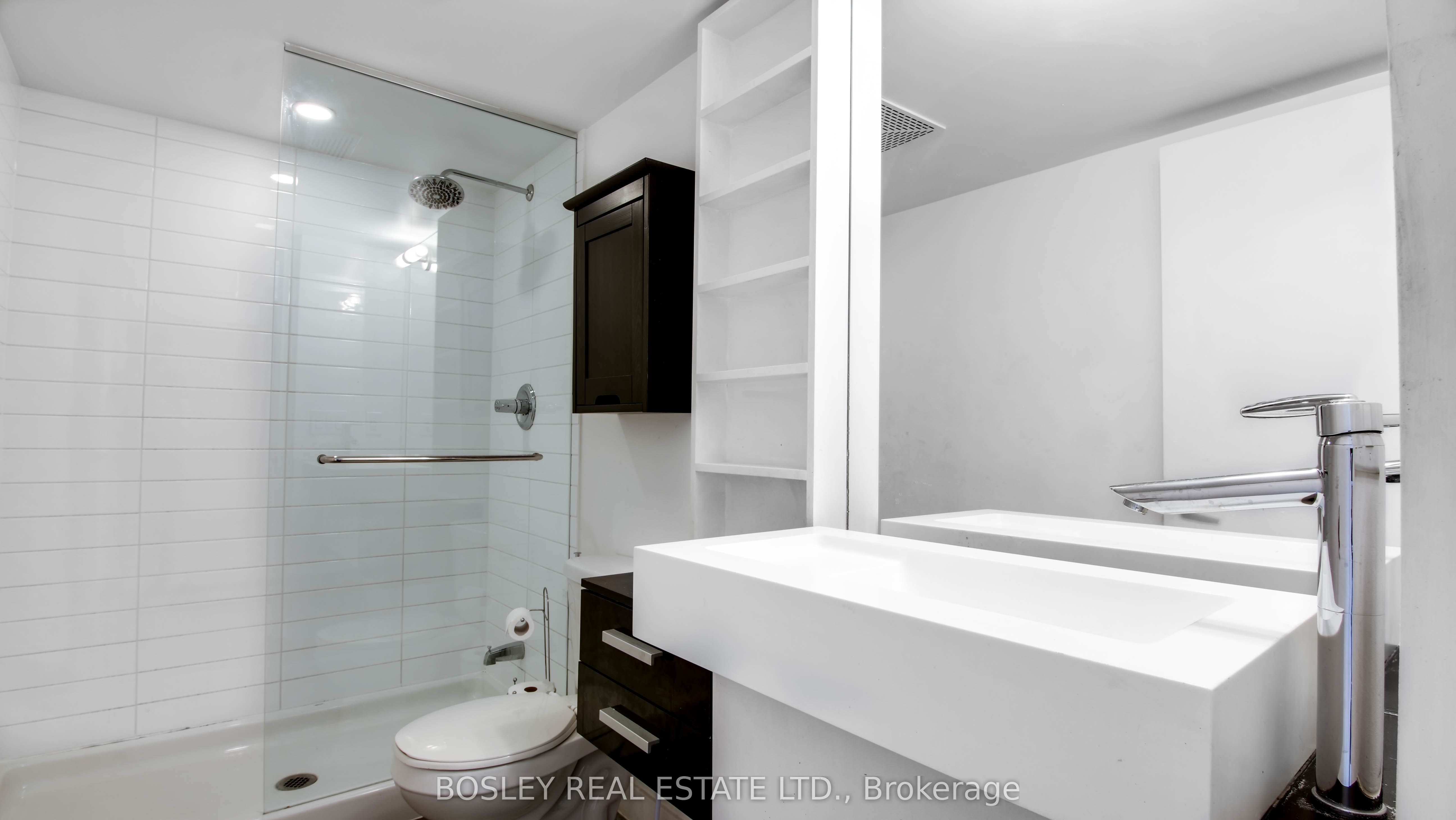 38 Dan Leckie Way, #1802