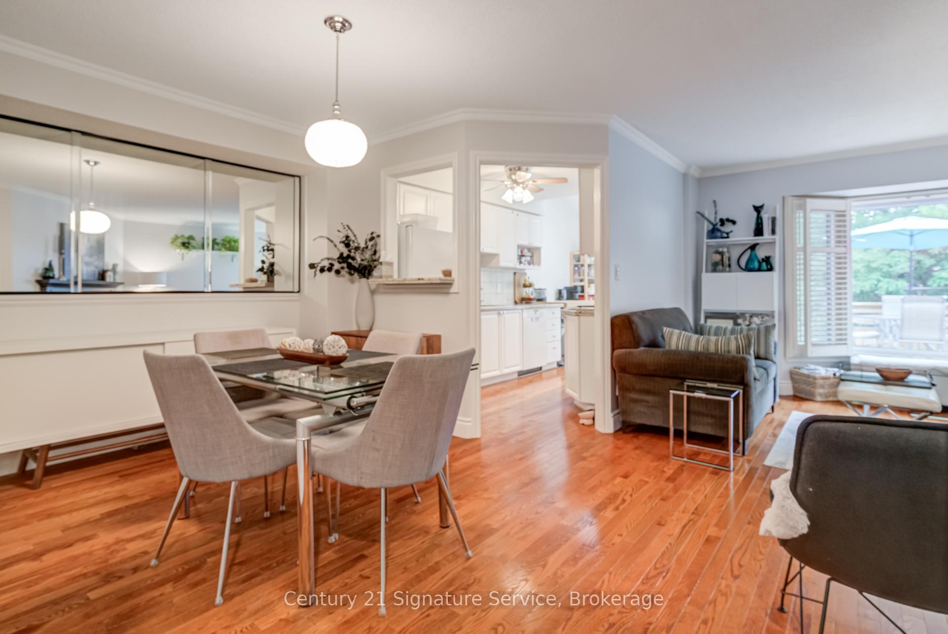 3 Bedrooms Condo at 2230 Walkers, Burlington For sale