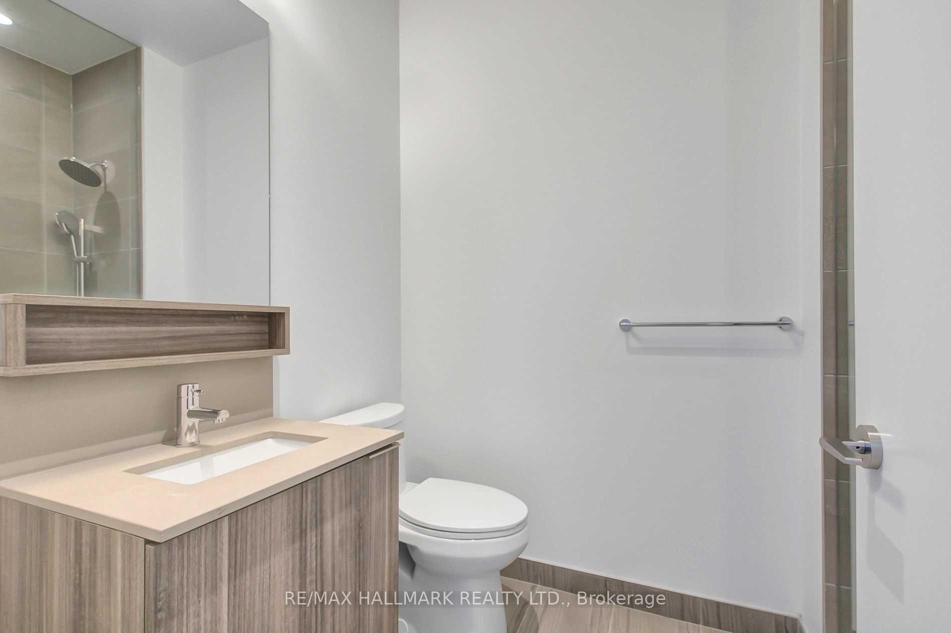 3 Bedrooms Condo at 898 Portage, Vaughan For sale