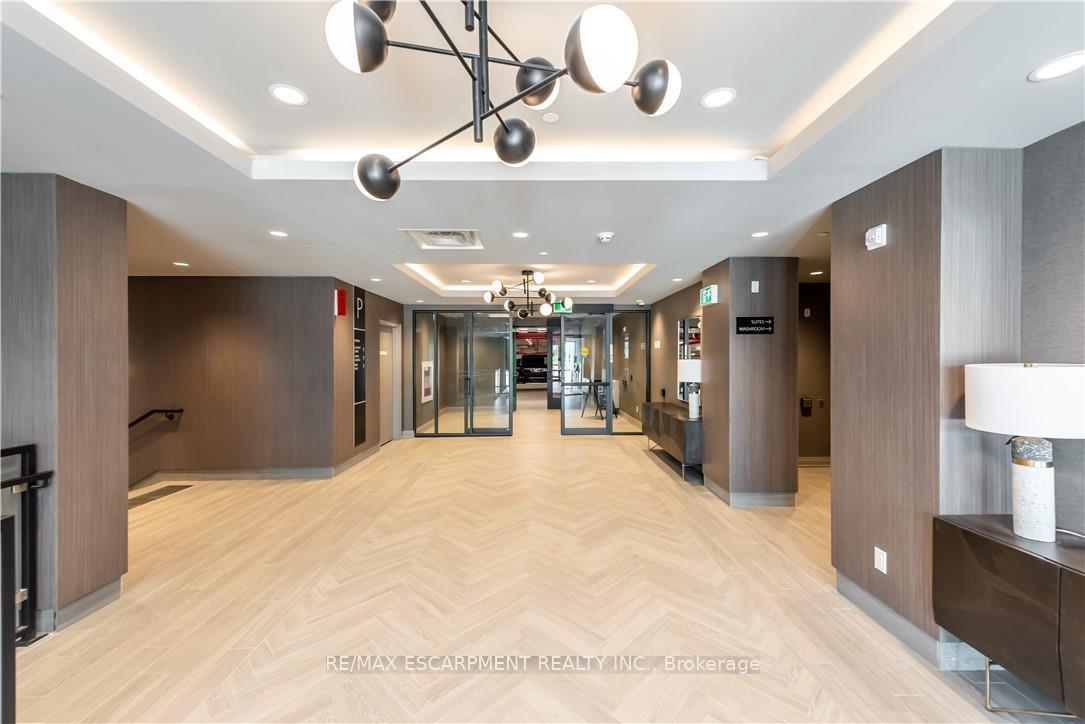 2 Bedrooms Condo at 50 KAITTING, Oakville For sale