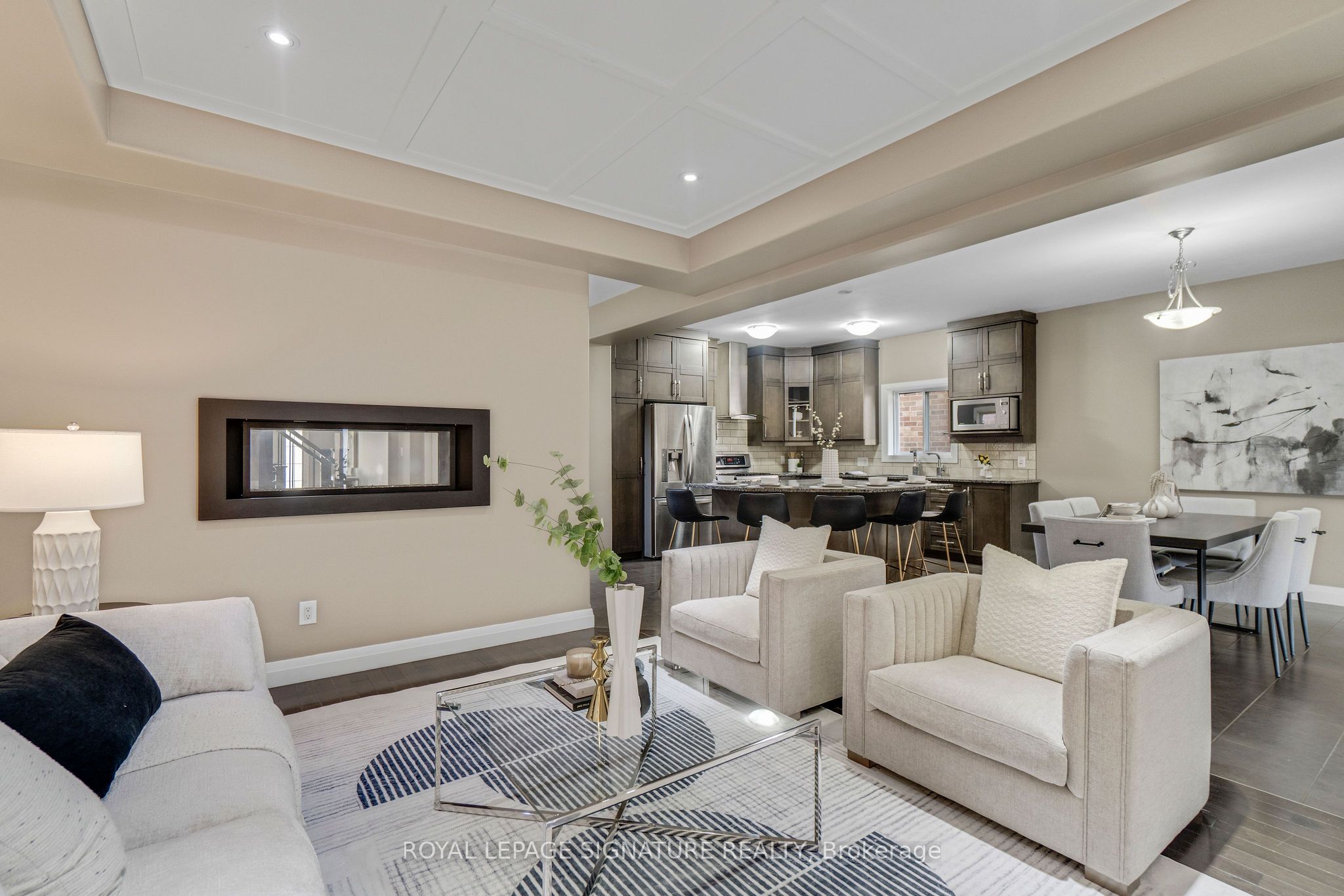 593 Pinery Trail