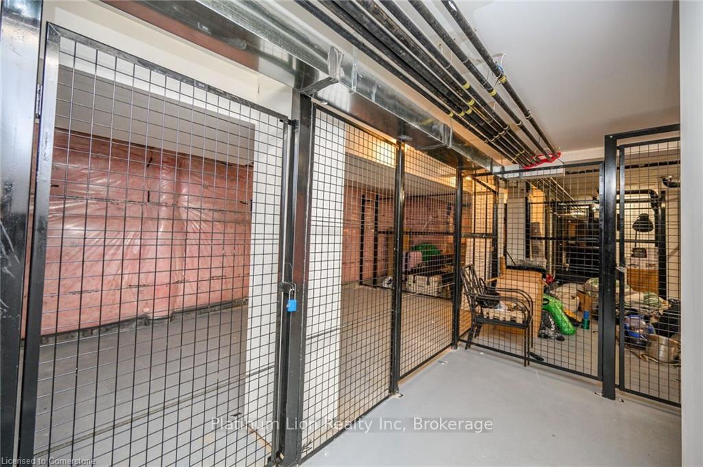 2 Bedrooms Condo at 2375 Bronte, Oakville For sale