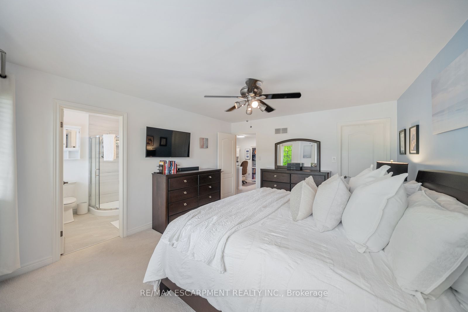 16 OLIVIA Place