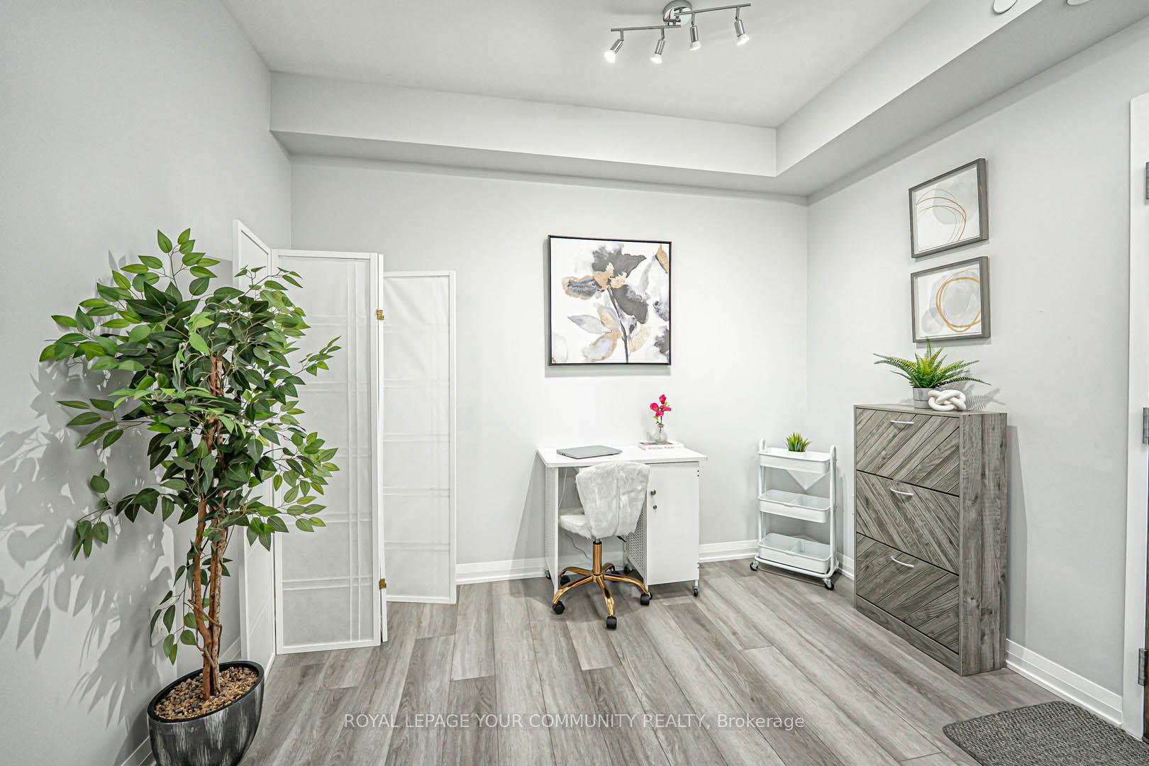 3 Bedrooms Condo at 99 EAGLE ROCK, Vaughan For sale