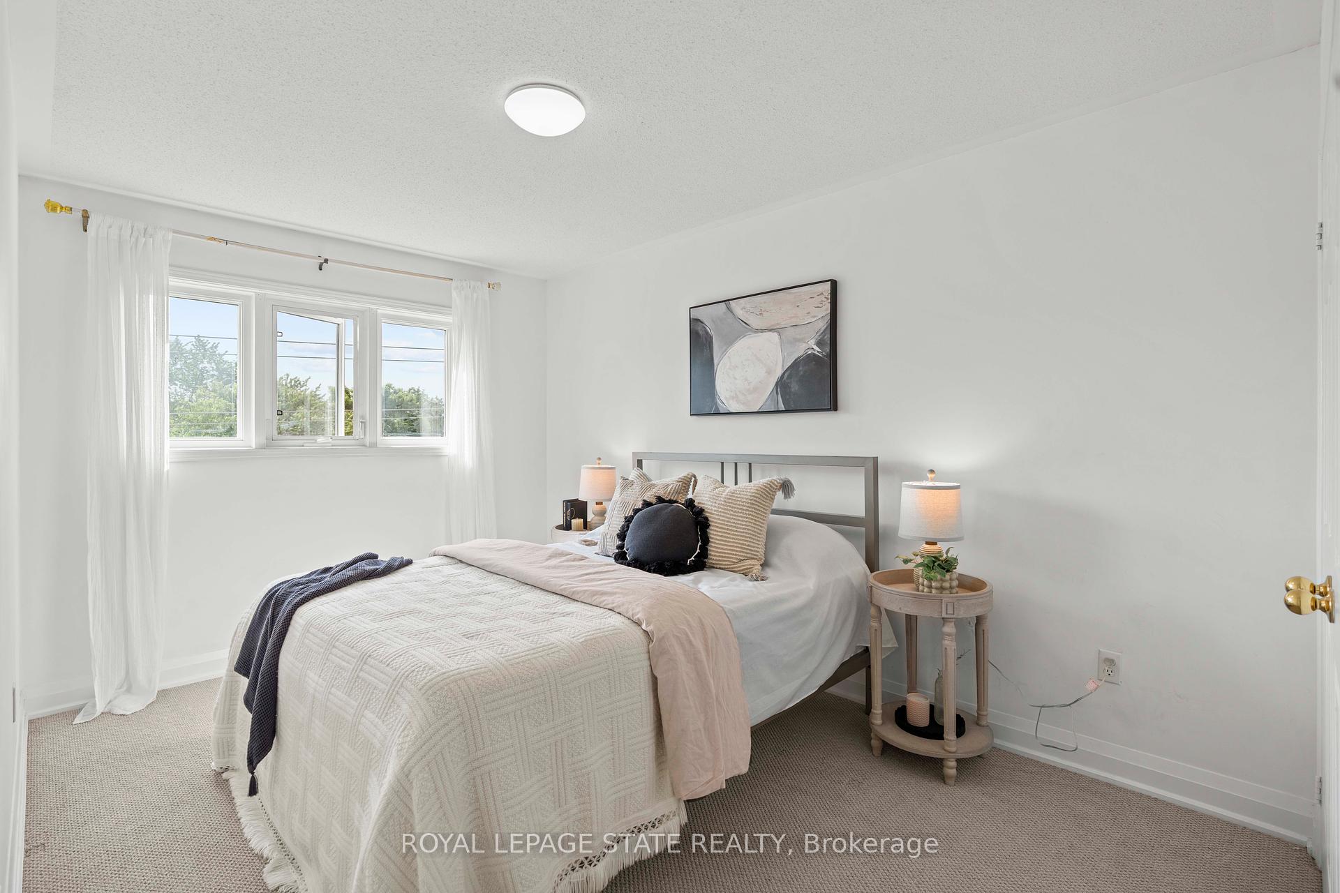 3 Bedrooms Condo at 5090 Fairview, Burlington For sale