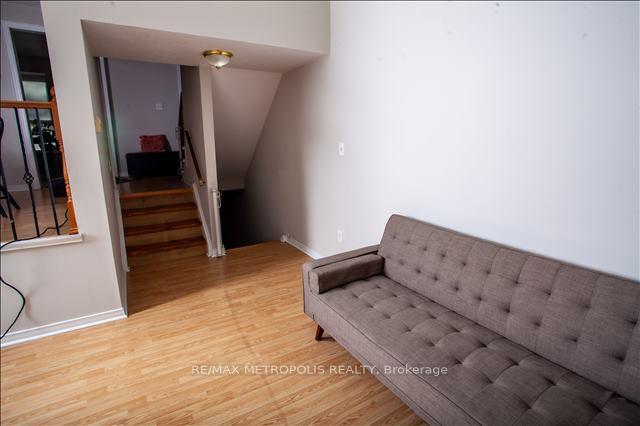 5 Bedrooms Condo at 39 John Cabot,  Toronto For sale