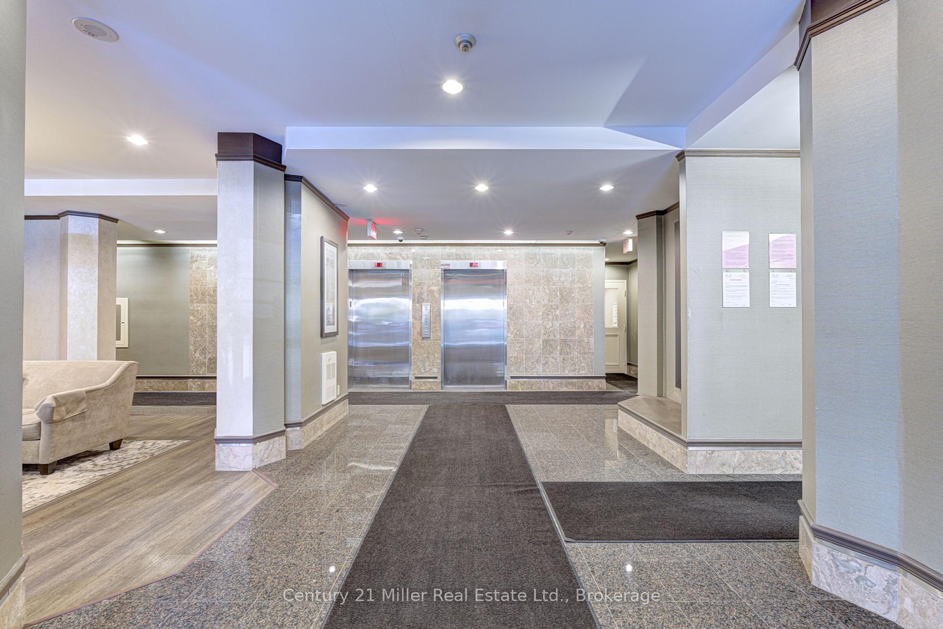 2 Bedrooms Condo at 67 Caroline, Hamilton For sale