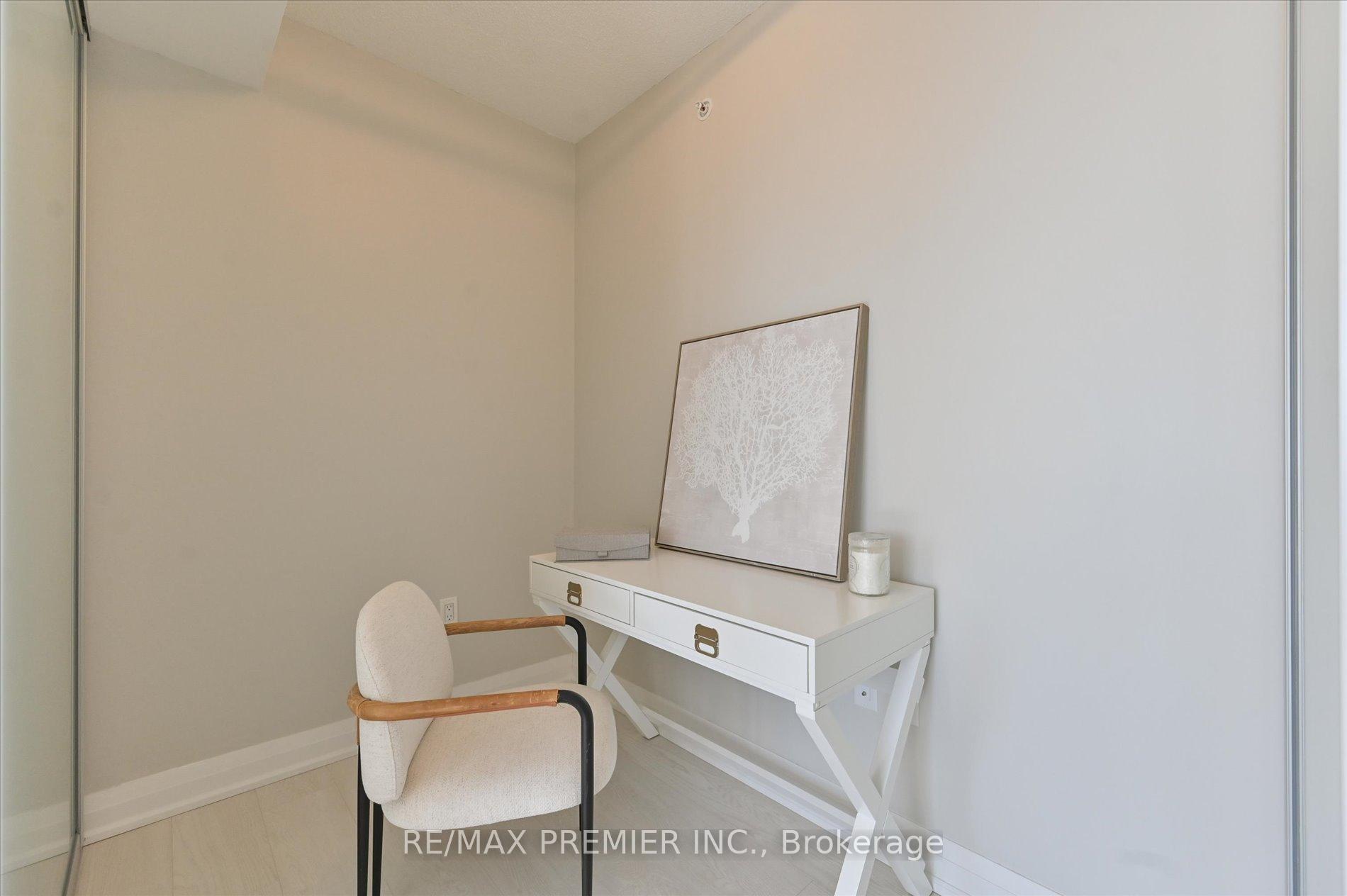 2 Bedrooms Condo at 30 Gibbs,  Toronto For sale