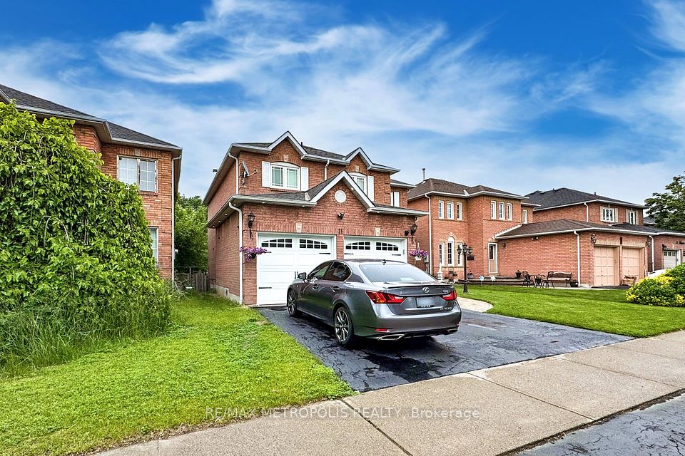 11 Howes Street