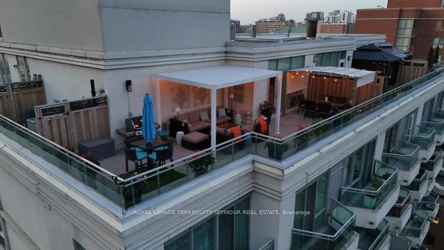 3 Bedrooms Condo at 77 Lombard, Toronto For sale