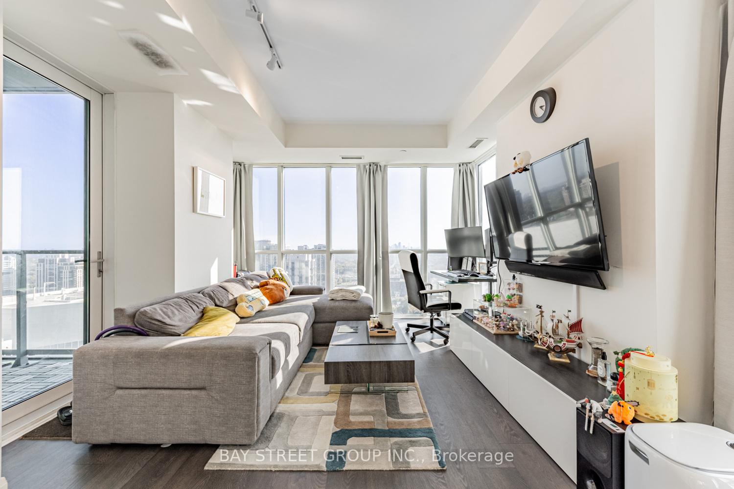 3 Bedrooms Condo at 9 Bogert, Toronto For sale