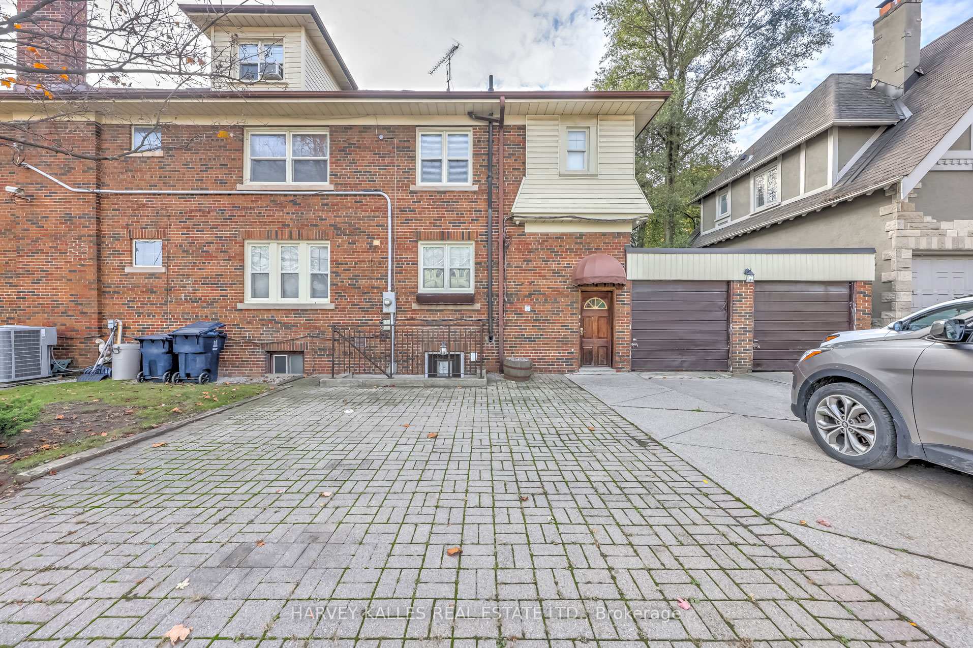 1200 Avenue Road Upper#3