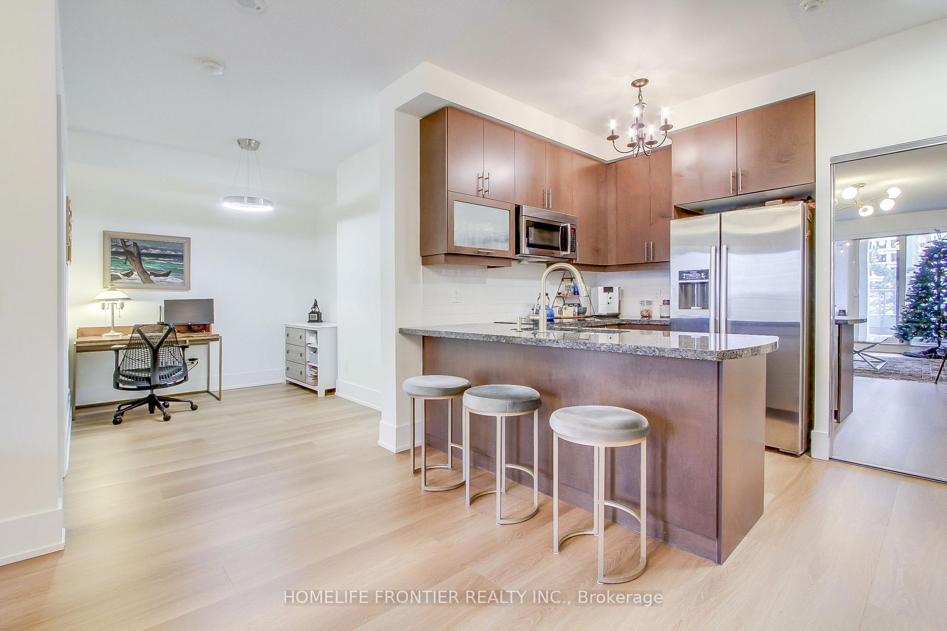 2 Bedrooms Condo at 35 Balmuto,  Toronto For sale