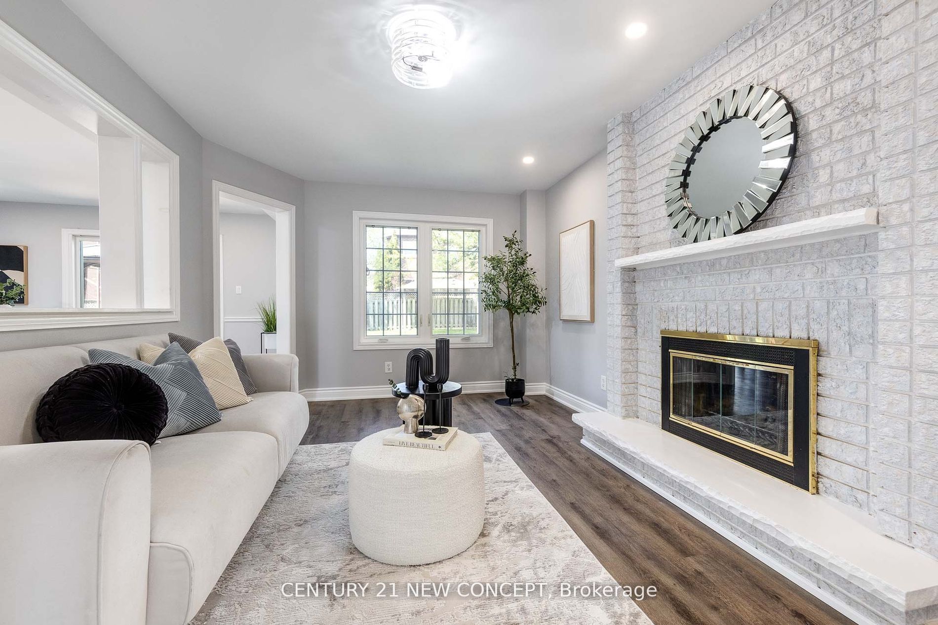 184 Gwendolyn Boulevard