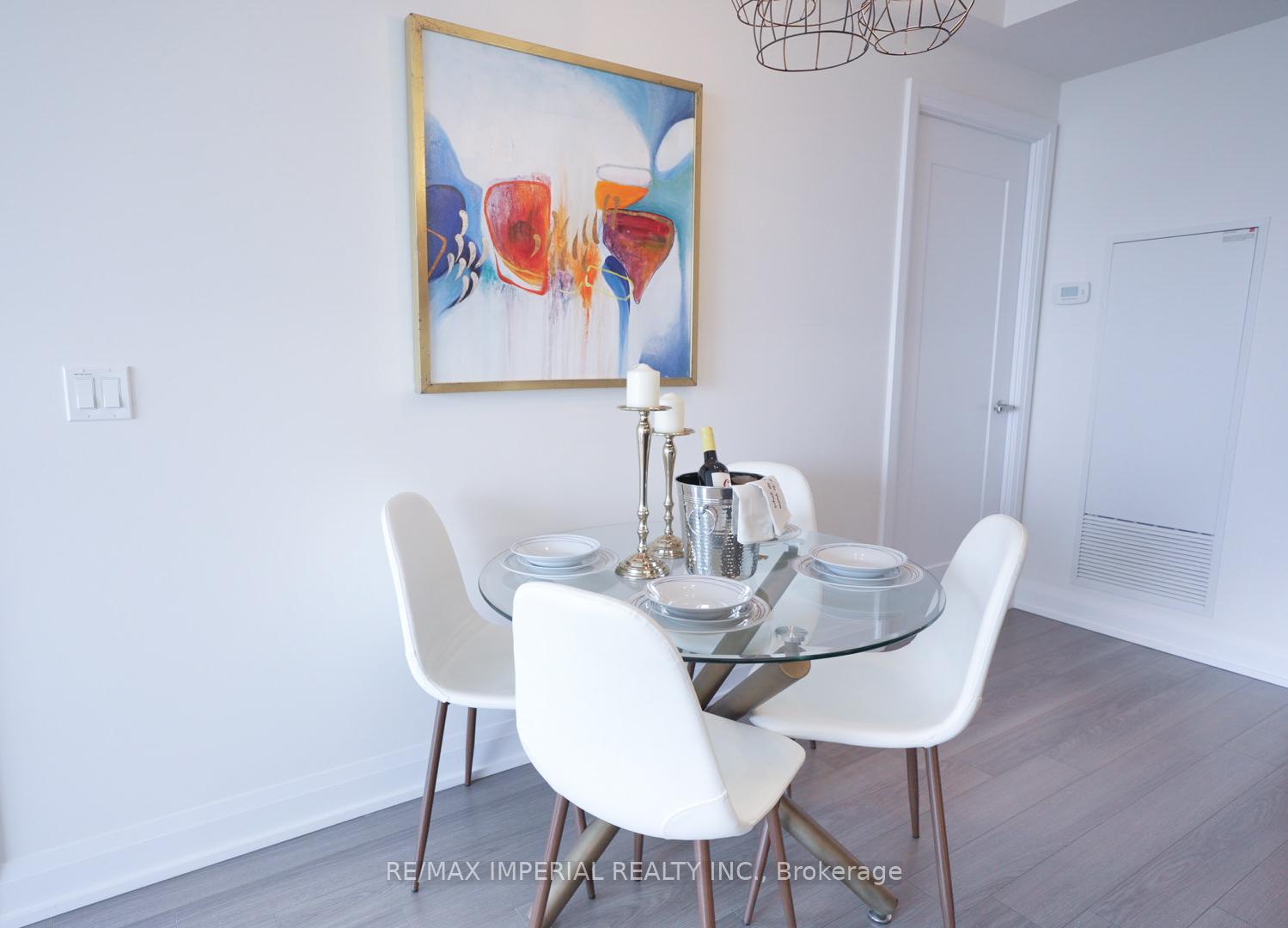 2 Bedrooms Condo at 18 Graydon Hall, Toronto For sale