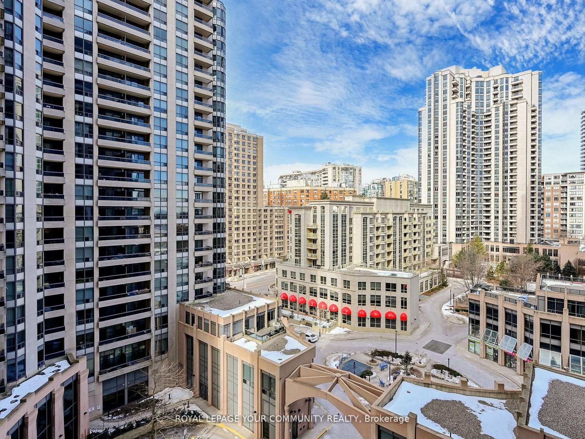 2 Bedrooms Condo at 15 Northtown,  Toronto For sale
