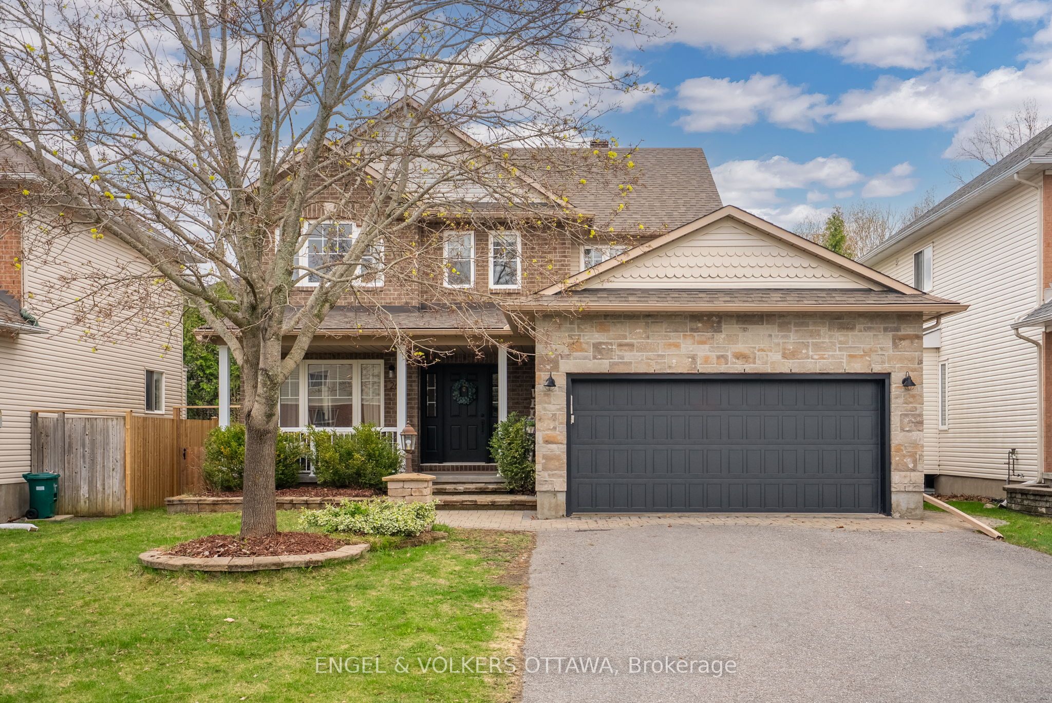 26 Thresher Avenue, StittsvilleMunsterRichmond, ON K2S 1X8